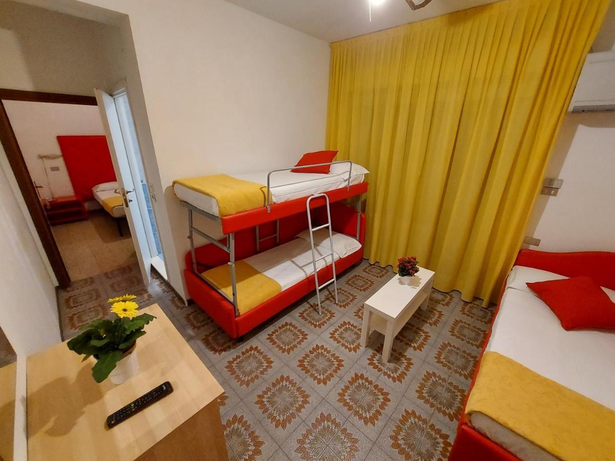 Hotel Senza Pensieri Riccione Exterior photo