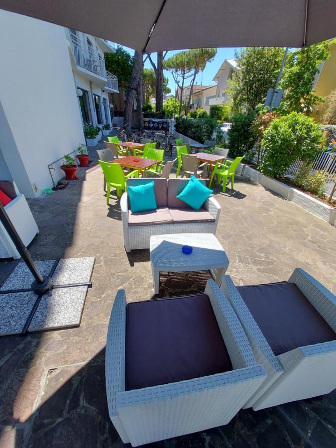 Hotel Senza Pensieri Riccione Exterior photo