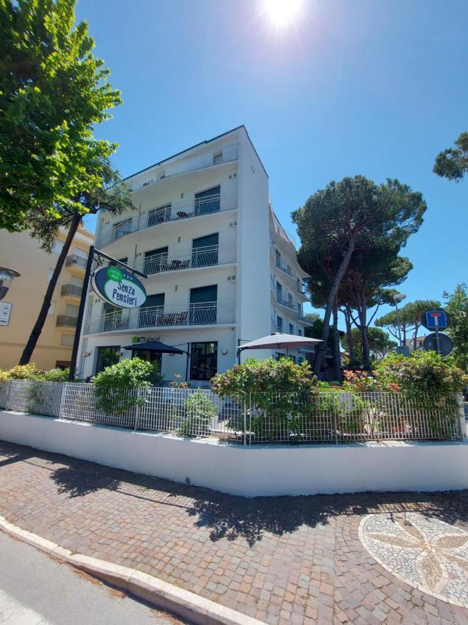Hotel Senza Pensieri Riccione Exterior photo