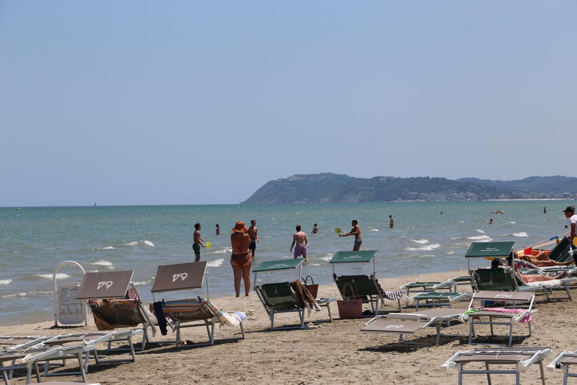 Hotel Senza Pensieri Riccione Exterior photo