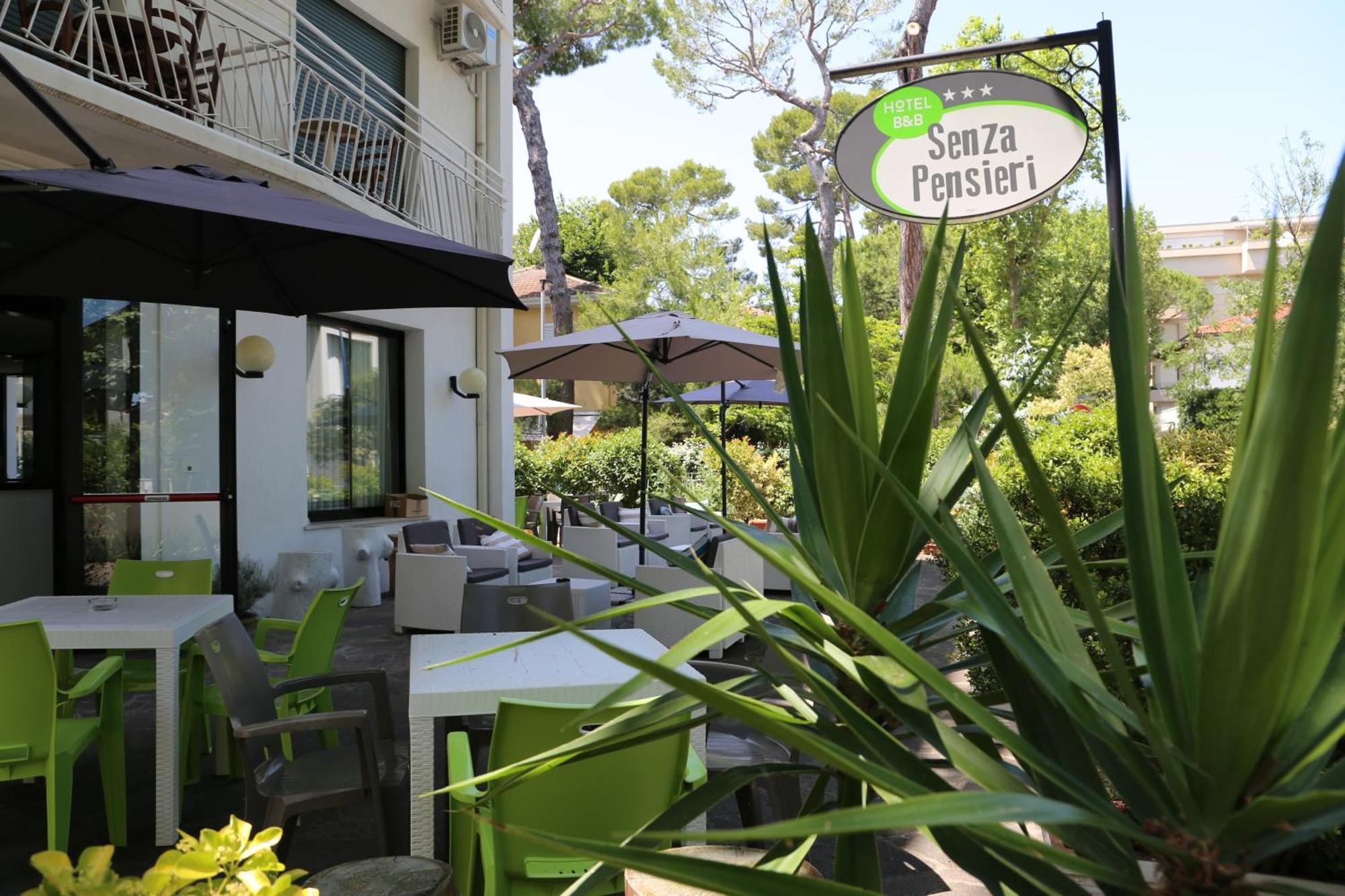 Hotel Senza Pensieri Riccione Exterior photo